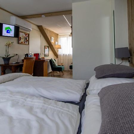 B&B Aan Het Park Eindhoven Luaran gambar